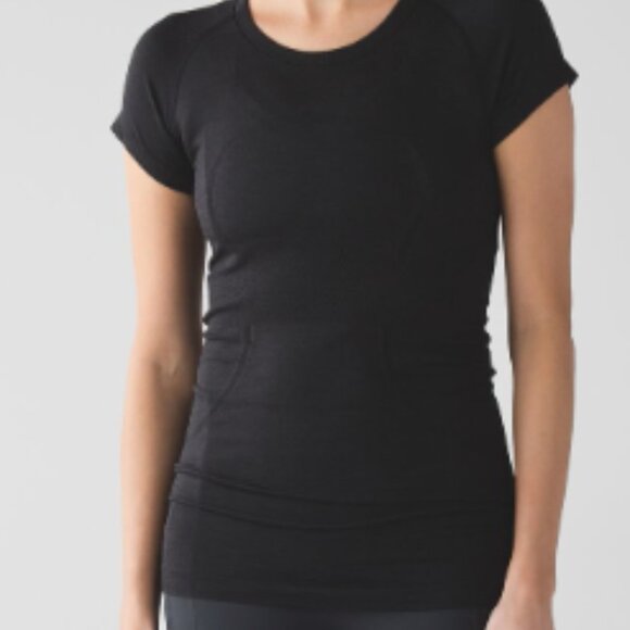 lululemon athletica Tops - (6074)  🍋 LULULEMON RUN: Swiftly Tech Short Sleeve Crew Sz 4 **LOVED